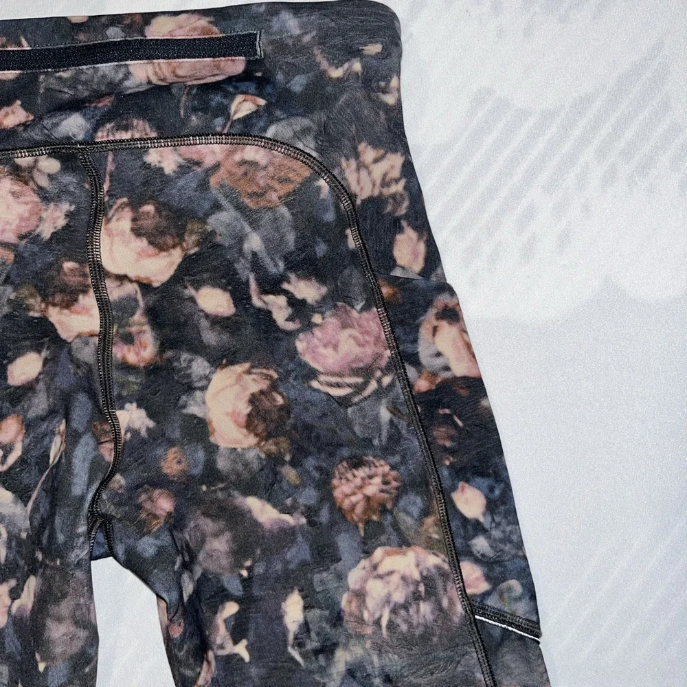Lululemon Speed Up Tights Frosted Rose Multi Dark Floral 2 Pockets Size 2